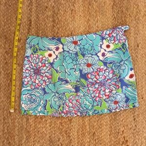 Lilly Pulitzer size 8 skirt with ruffle edge